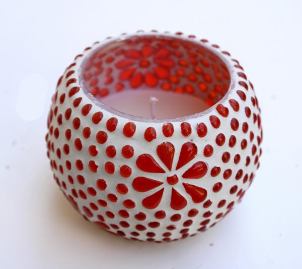 Handmade red flower mosaic candle with soy wax
